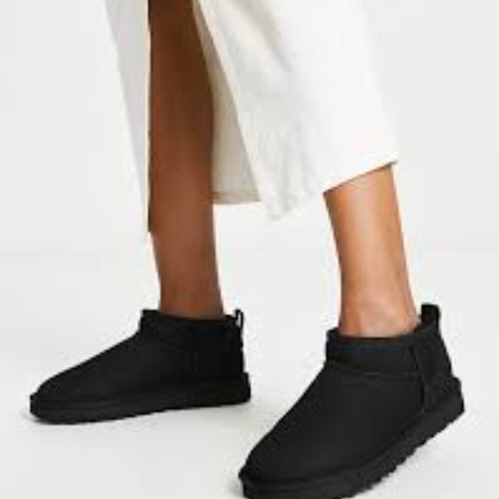 UGG Classic Mini Ultra Black Suede Ankle Boots Slip-On Women Size  7